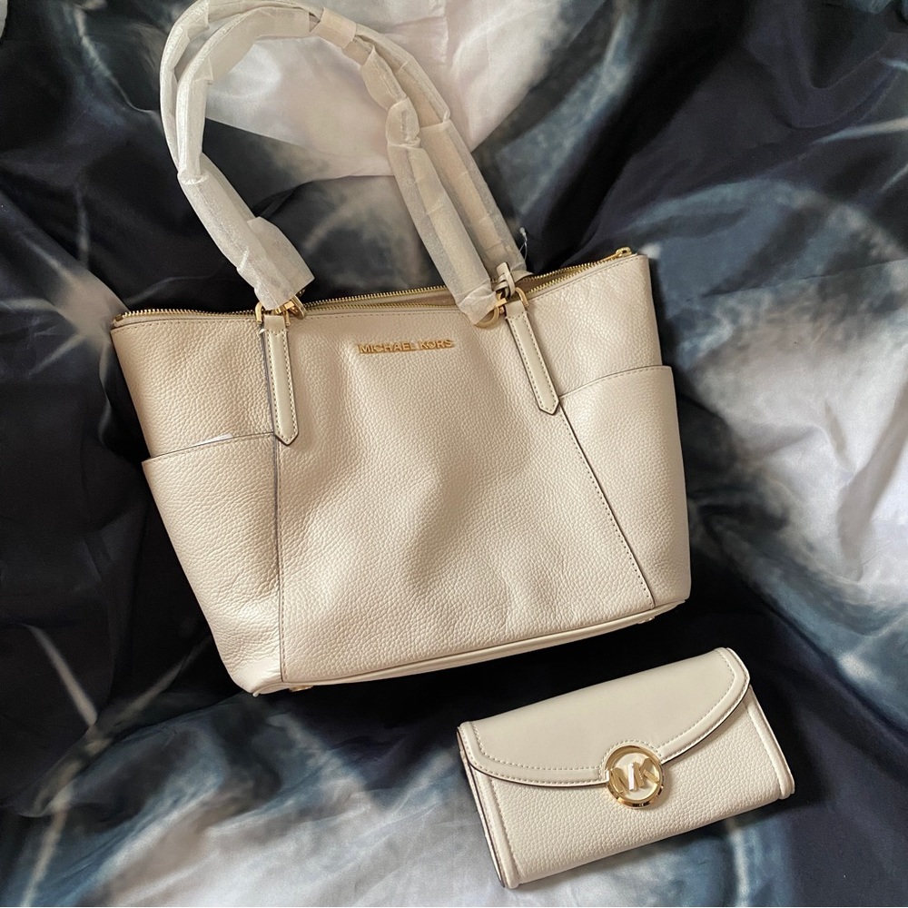 Michael Kors Bag & Wallet Set